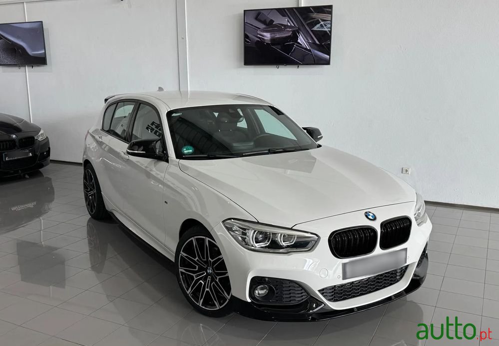 2017' BMW Série 1 I Pack M photo #5