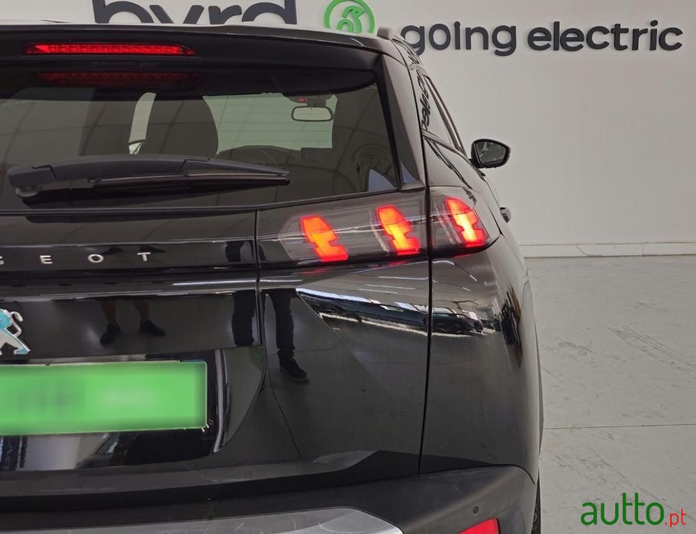 2022' Peugeot e-2008 Allure photo #6