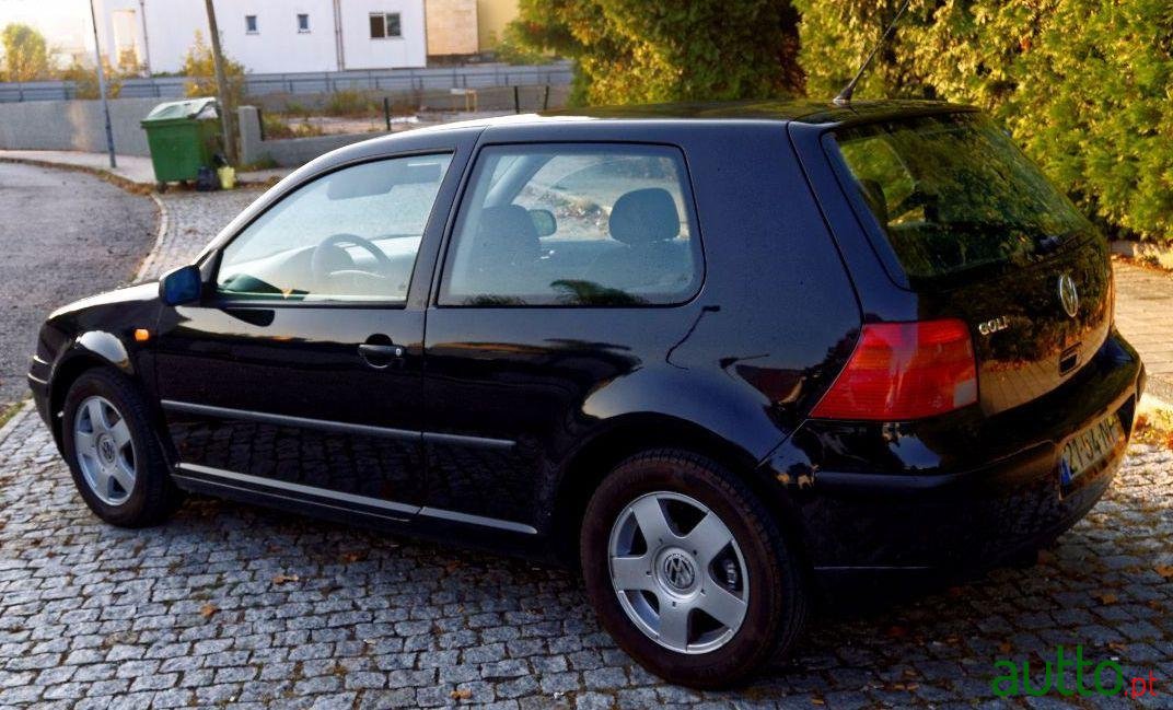 1999' Volkswagen Golf photo #1