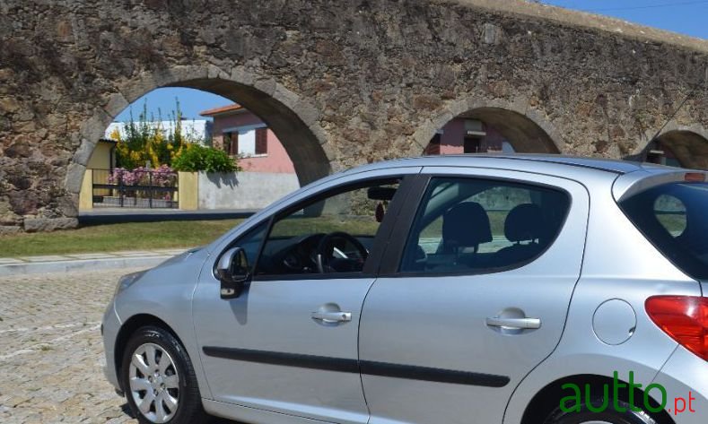 2007' Peugeot 207 photo #1