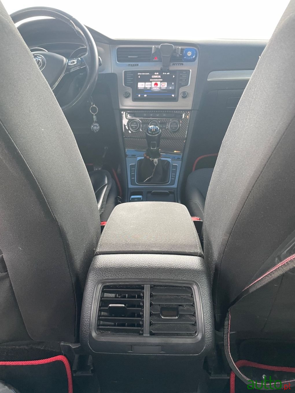 2016' Volkswagen Golf photo #5