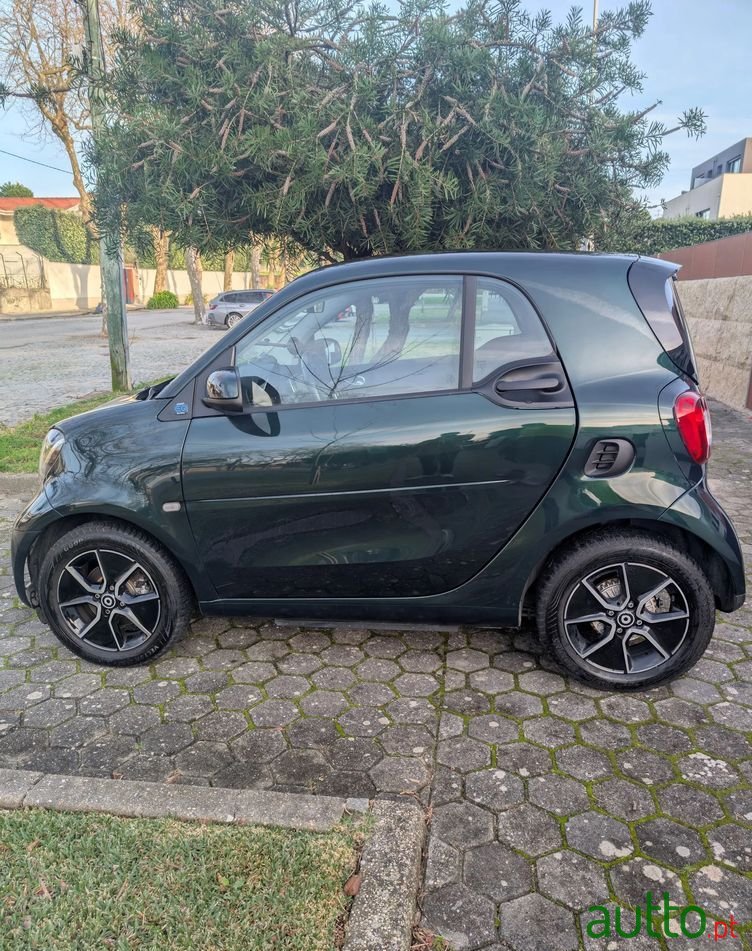 2020' Smart Fortwo Eq Passion photo #1