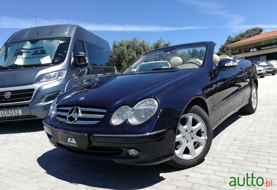 2004' Mercedes-Benz Clk-200 photo #1