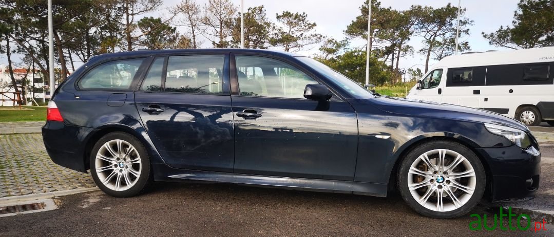 2009' BMW 520 photo #4