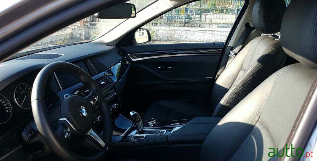 2014' BMW 520 photo #1