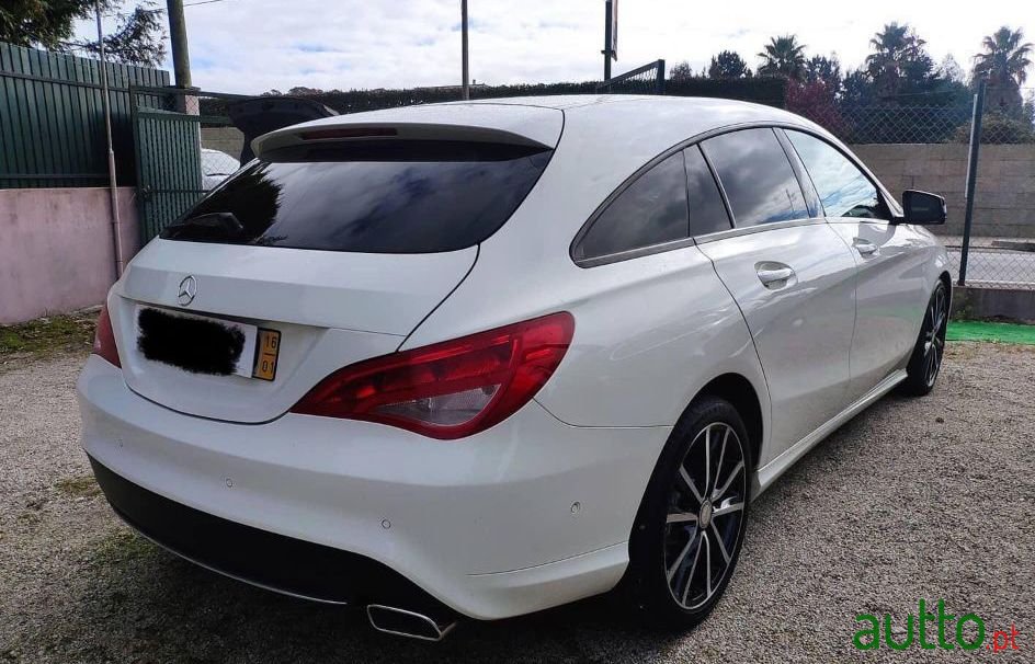 2016' Mercedes-Benz Cla-200 photo #4