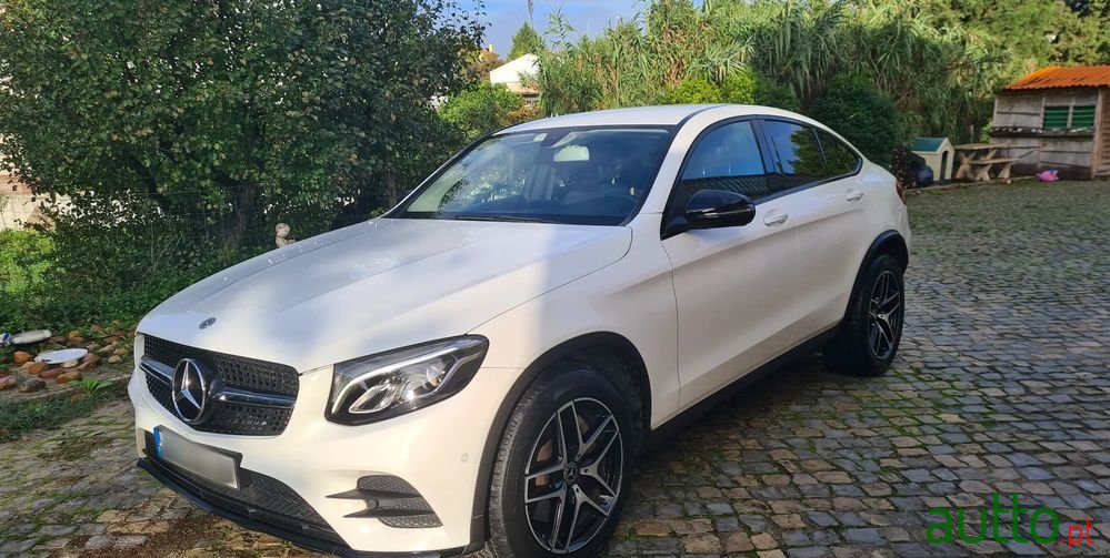 2017' Mercedes-Benz GLC 250 photo #6