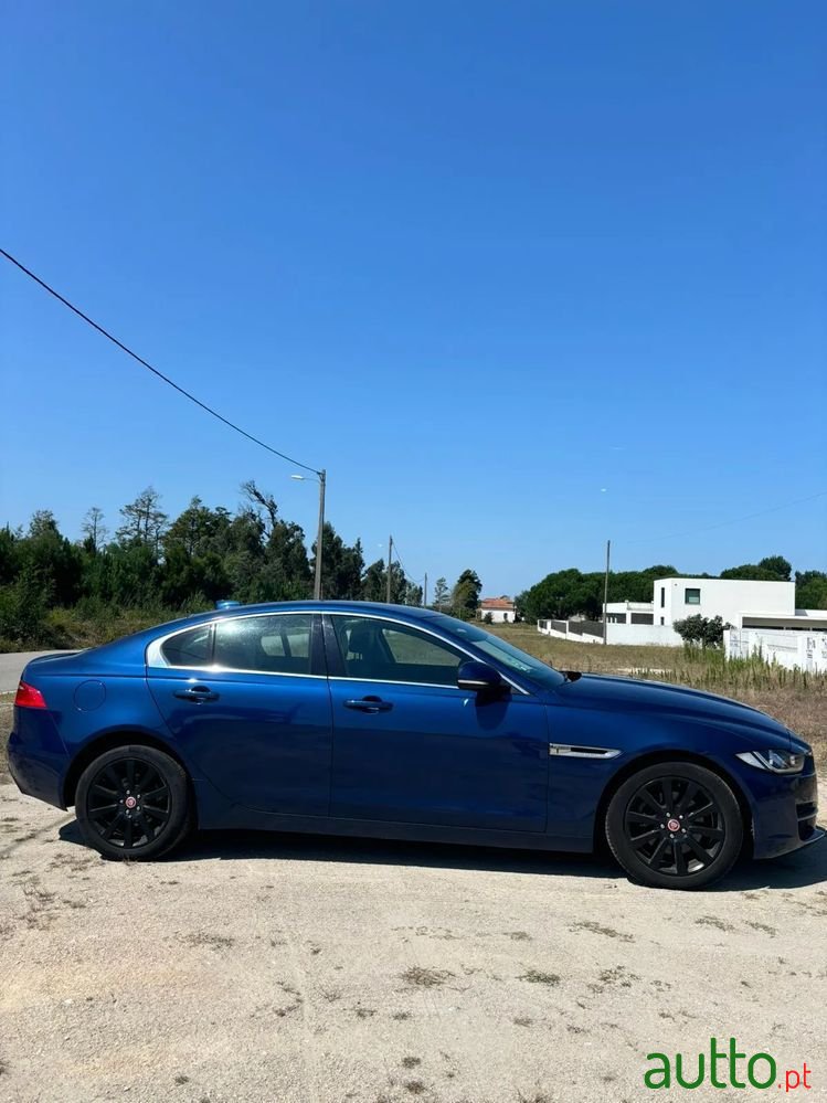 2016' Jaguar XE 2.0 D Prestige photo #3