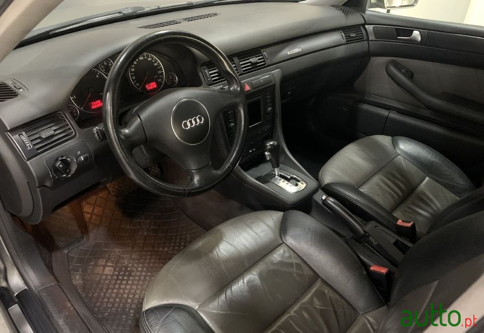 2002' Audi A6 Allroad photo #5