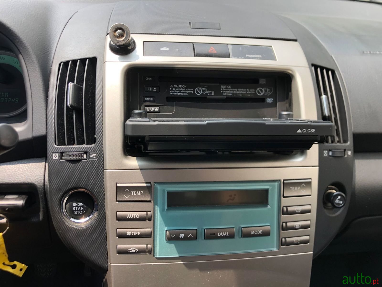 2008' Toyota Corolla Verso photo #5