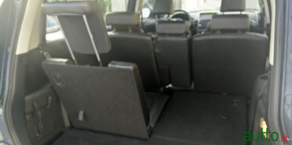 2010' Mazda 5 photo #5