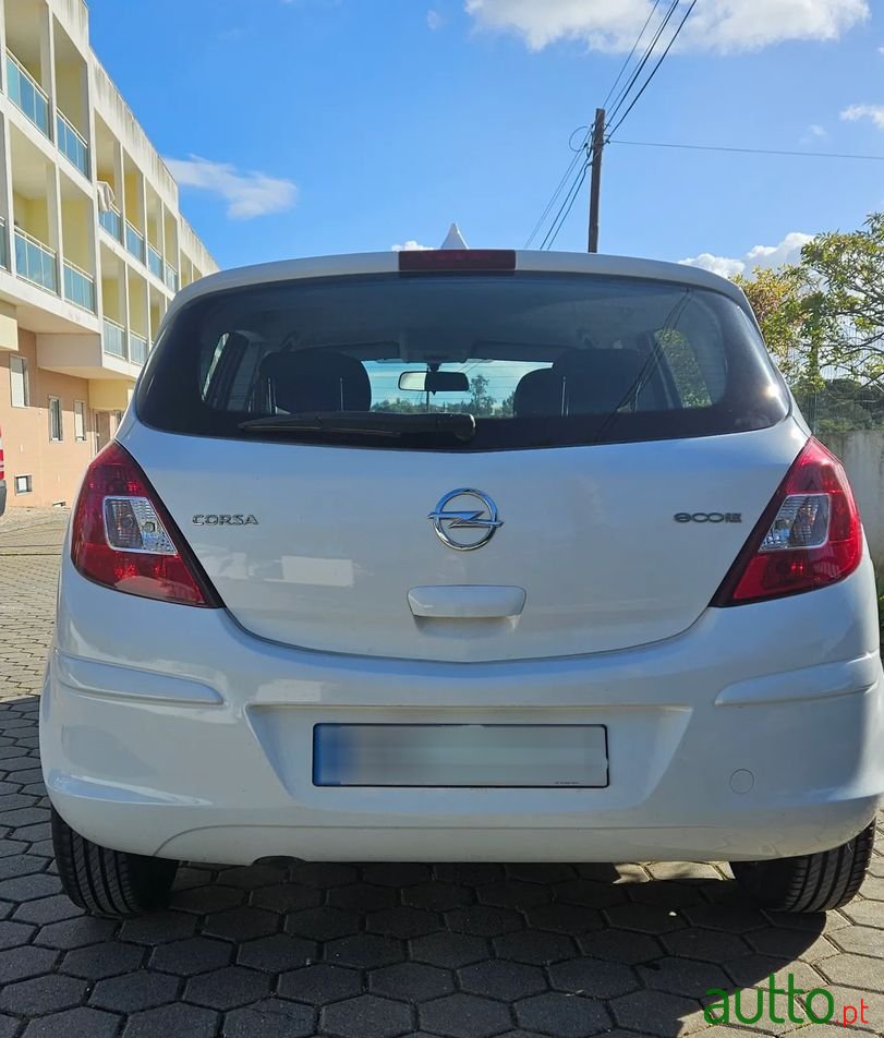 2011' Opel Corsa photo #4