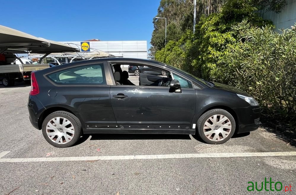 2007' Citroen C4 1.6 Hdi Vtr Pack photo #5