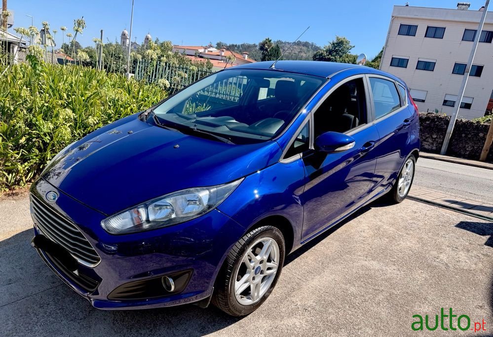 2015' Ford Fiesta photo #1