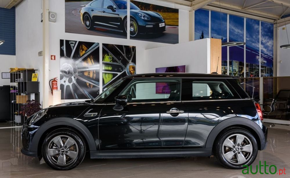 2022' MINI Electric photo #3