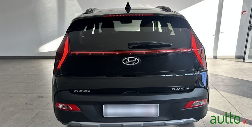 2023' Hyundai Bayon 1.0 T-Gdi Premium photo #3