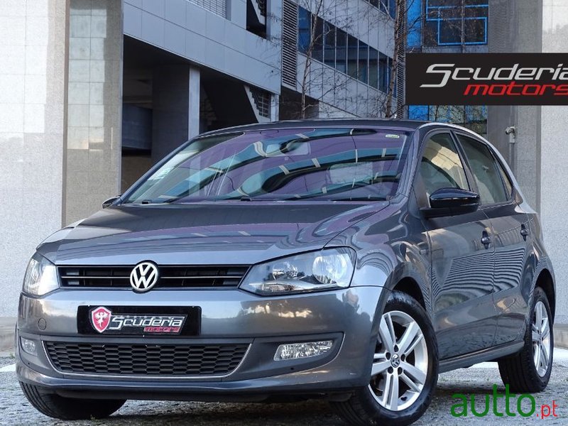 2013' Volkswagen Polo photo #1