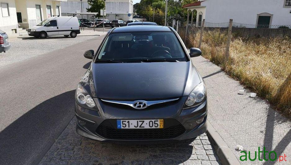 2010' Hyundai I30 Blue Confort photo #3