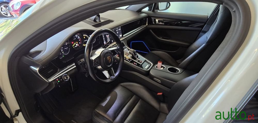 2017' Porsche Panamera 4 E-Hybrid photo #6
