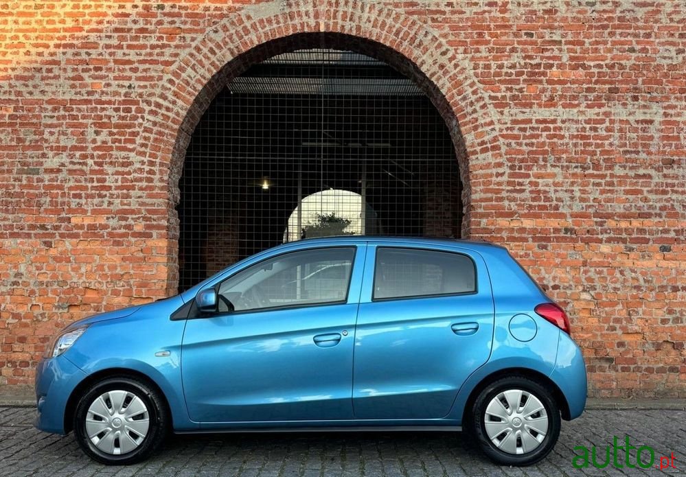 2015' Mitsubishi Space Star photo #3