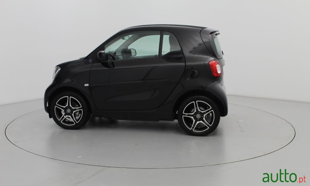 2020' Smart Fortwo photo #2