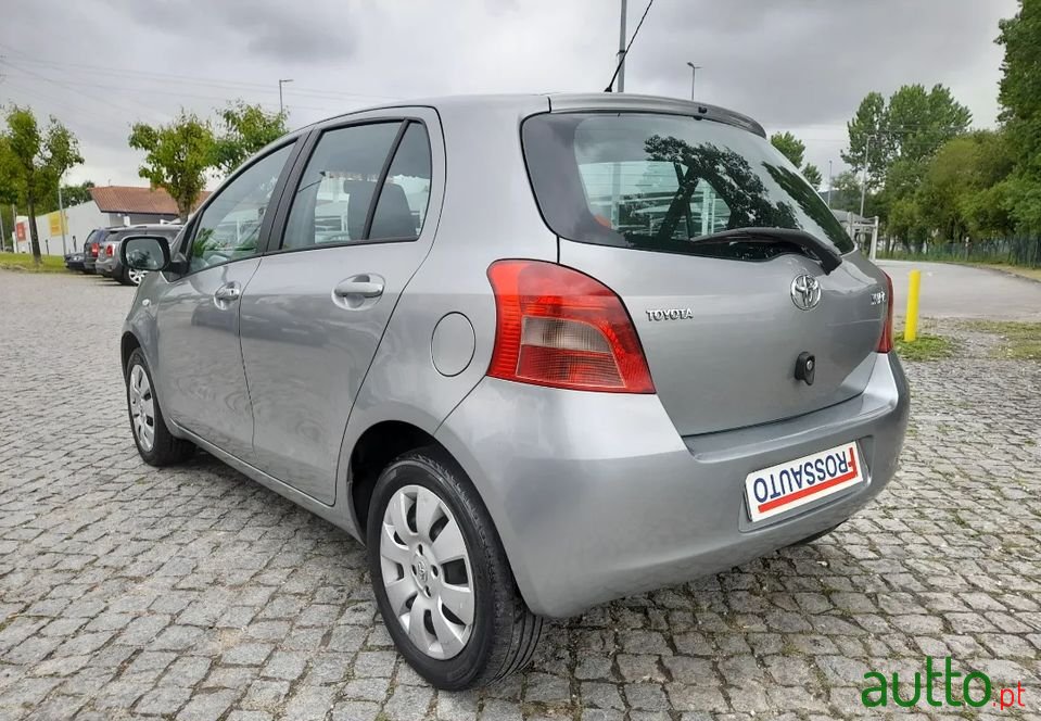2007' Toyota Yaris photo #5