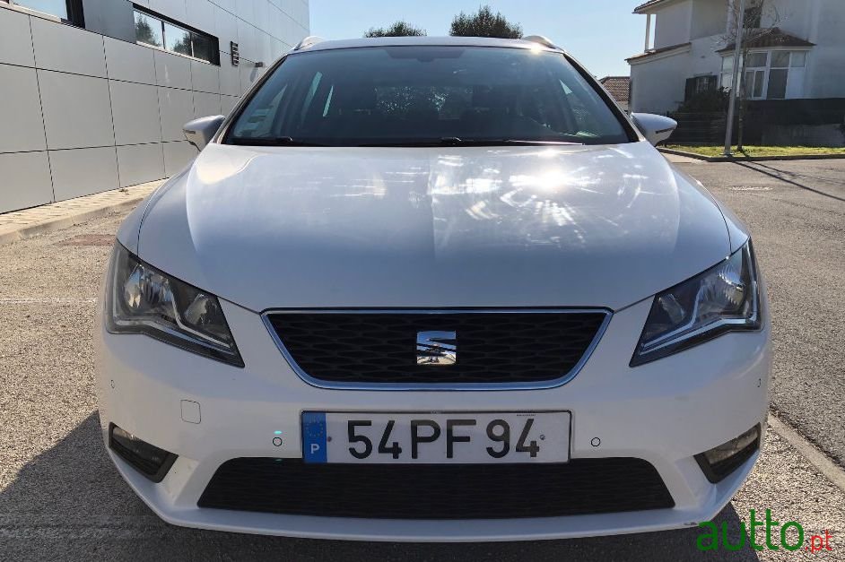 2014' SEAT Leon-St photo #2