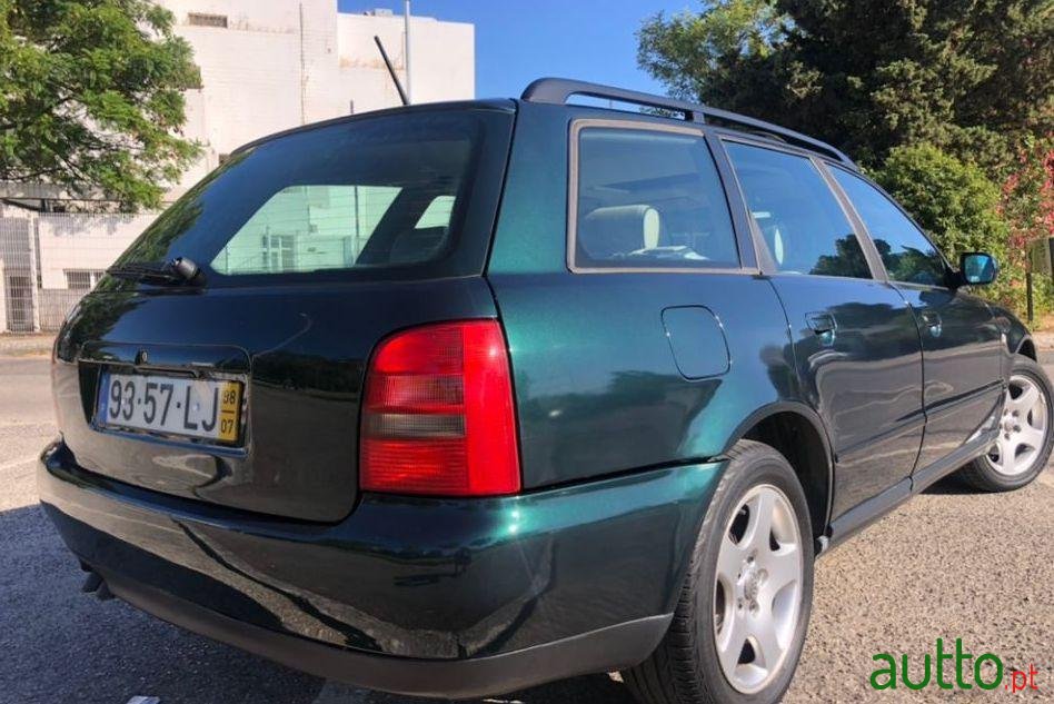 1998' Audi A4 Avant photo #1