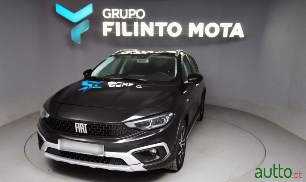 2023' Fiat Tipo Station Wagon Cross photo #6
