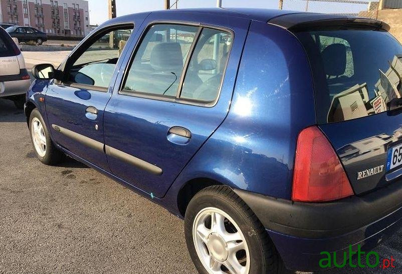 2001' Renault Clio 1.2 16V Tech´Road photo #2