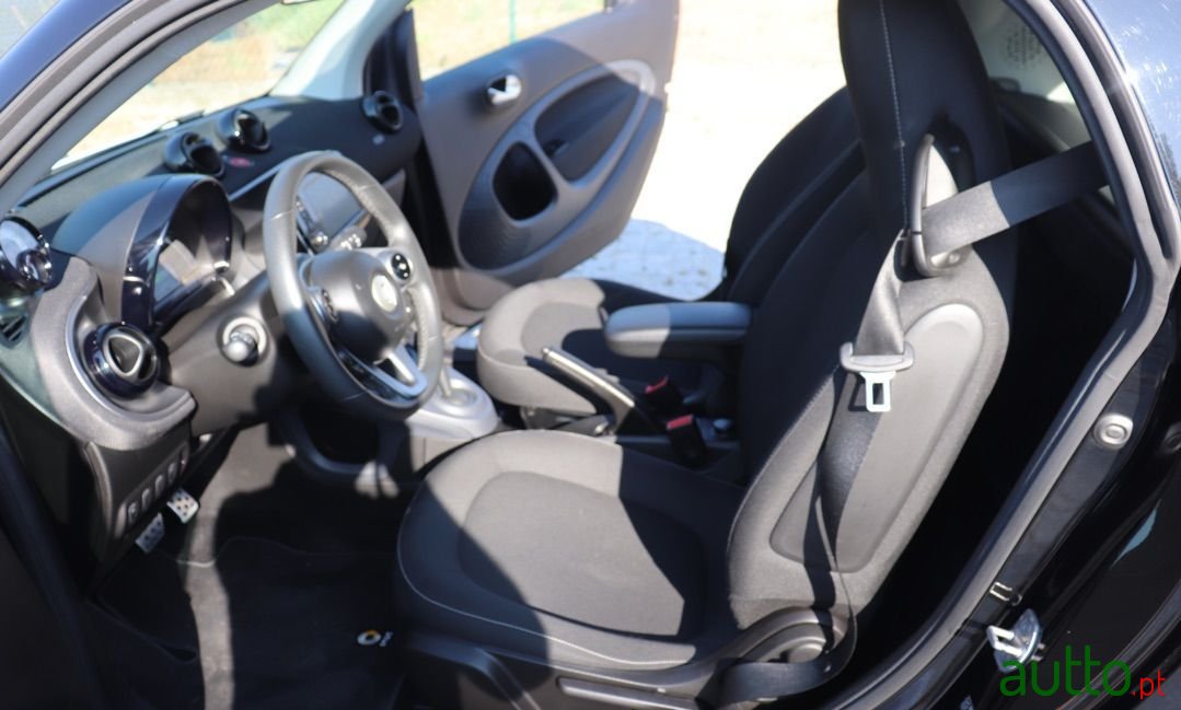 2020' Smart Fortwo photo #4
