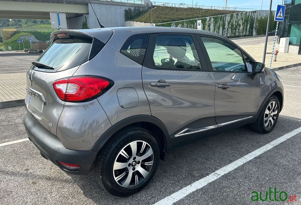 2015' Renault Captur 1.5 Dci Edc photo #4