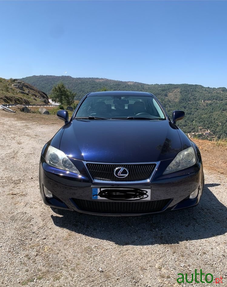 2007' Lexus IS D Luxury 48 photo #3