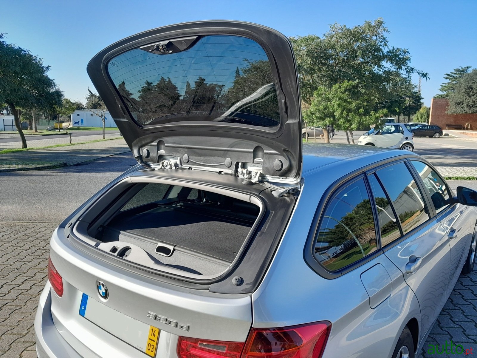 2014' BMW 320 d Touring Nacional photo #4