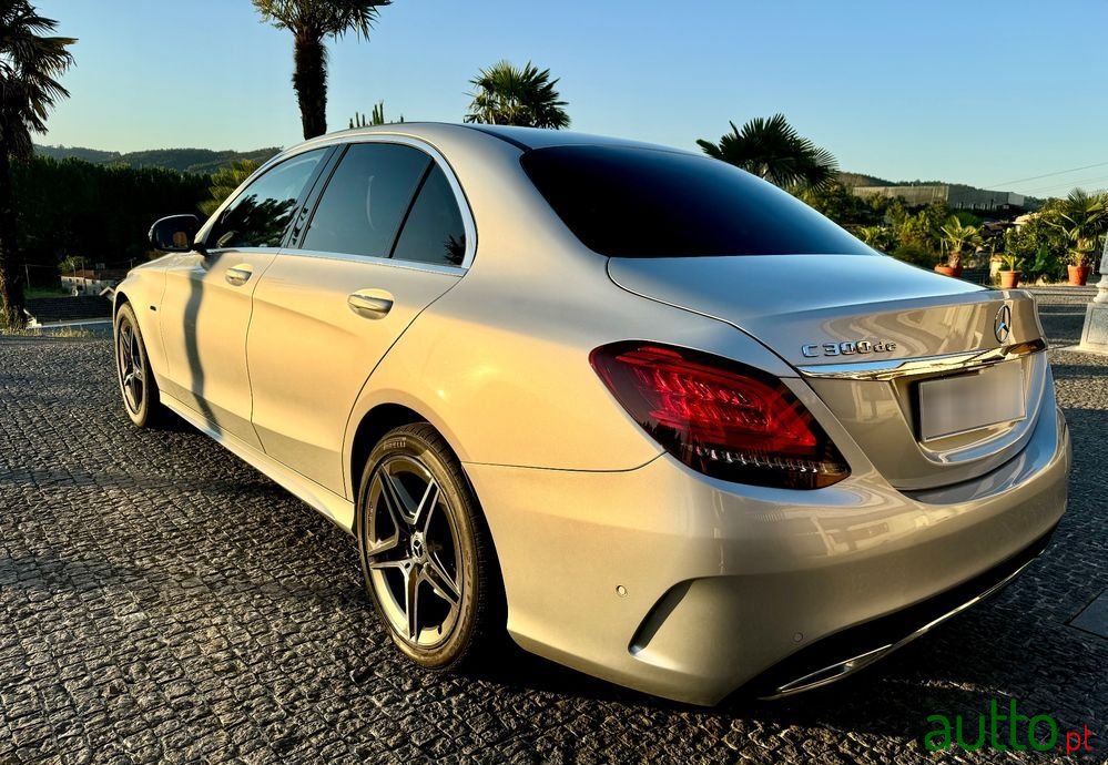 2020' Mercedes-Benz C 300 De Amg Line photo #3