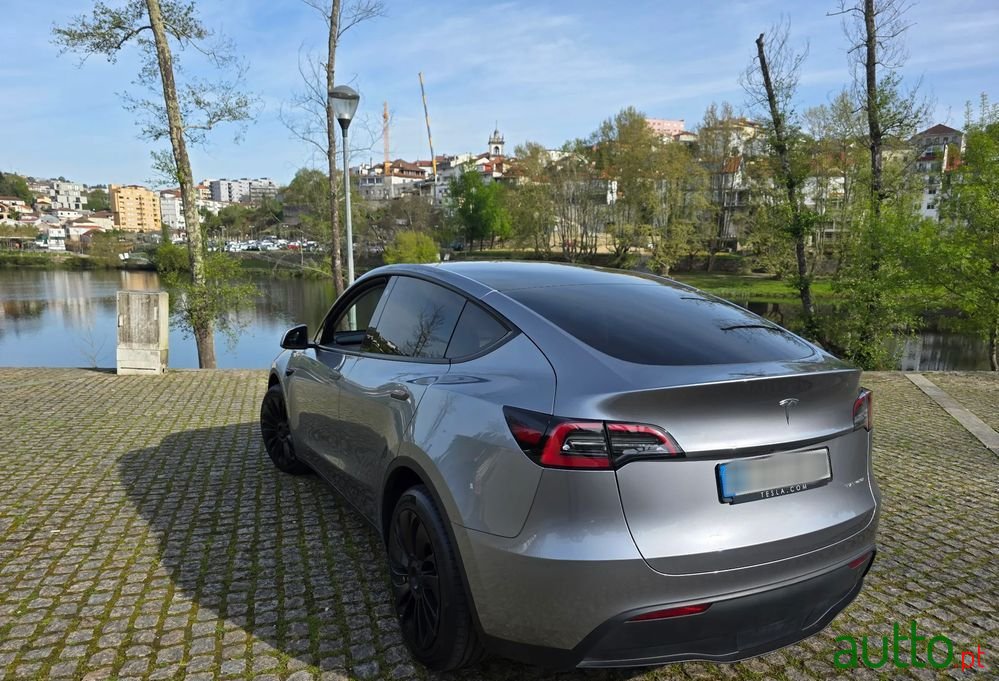 2023' Tesla Model Y photo #4