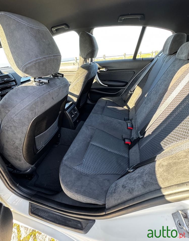 2015' BMW Série 1 D Pack M Shadow photo #6