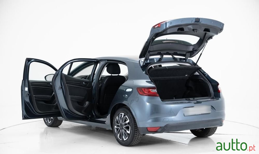2019' Renault Megane photo #5