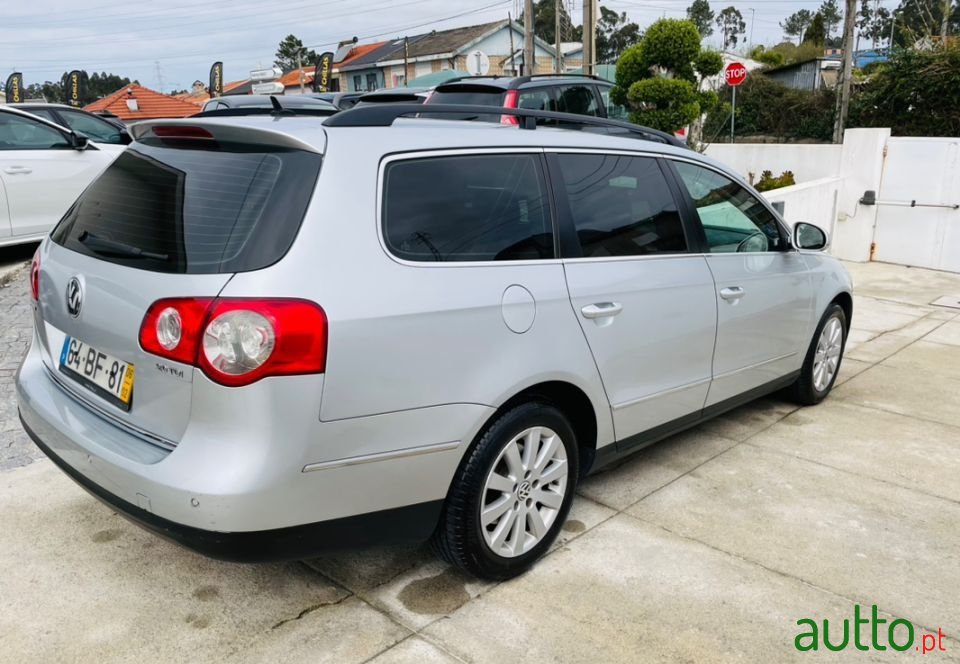 2005' Volkswagen Passat photo #6