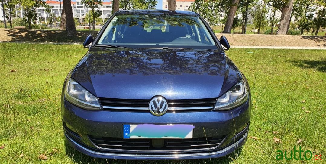 2014' Volkswagen Golf photo #2