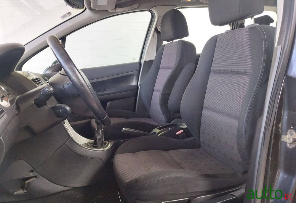 2005' Peugeot 307 Sw photo #4