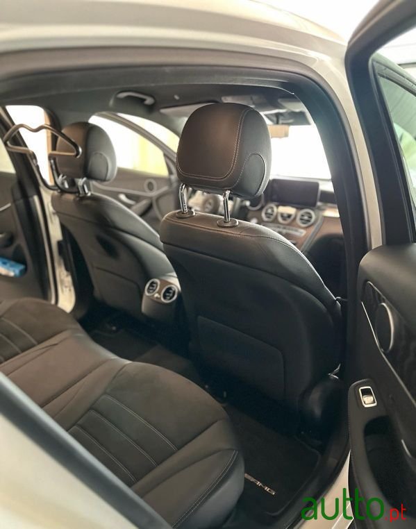 2020' Mercedes-Benz GLC 300 photo #5