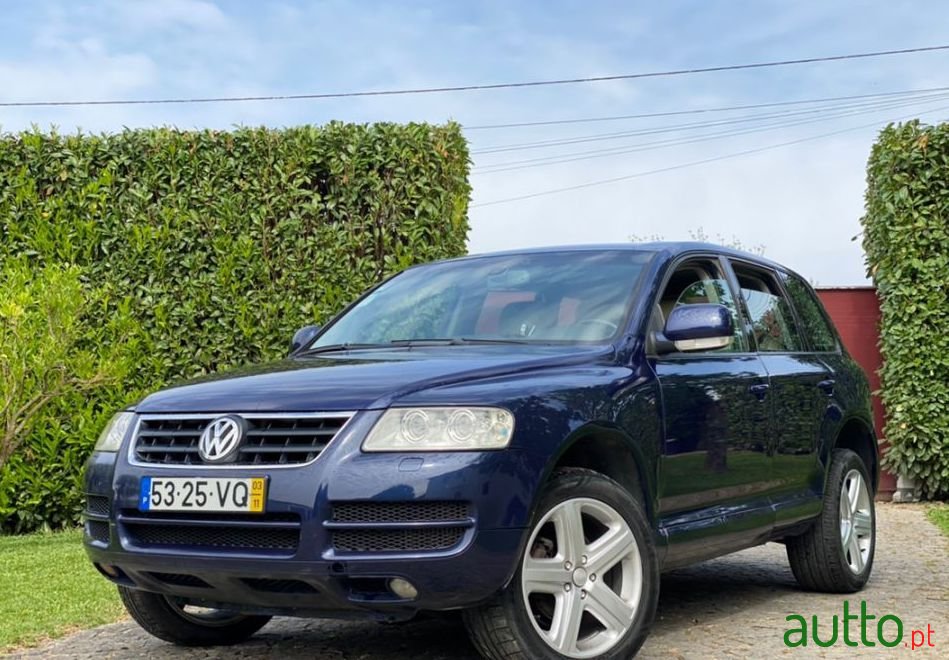 2003' Volkswagen Touareg photo #1
