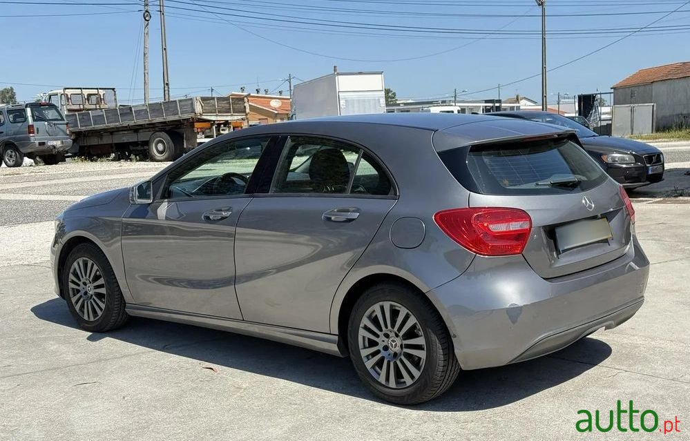 2015' Mercedes-Benz 180 photo #3