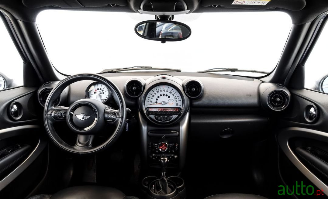 2014' MINI Paceman photo #6
