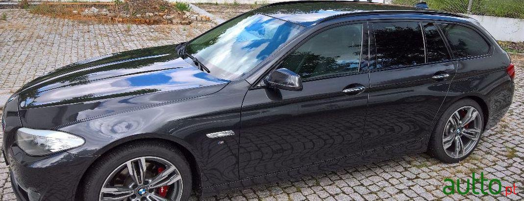 2011' BMW 520 Pack M photo #1