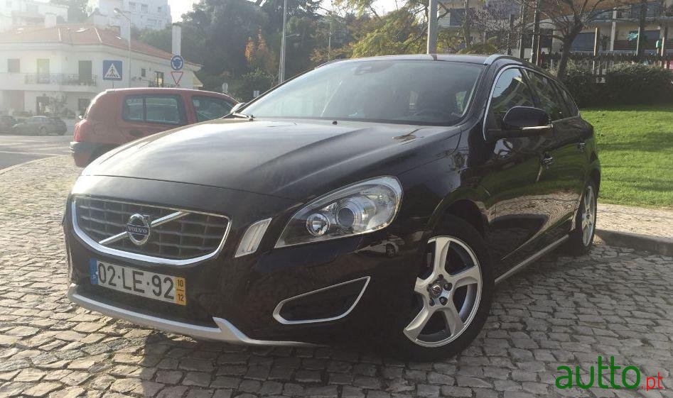 2010' Volvo V60 D3 photo #3