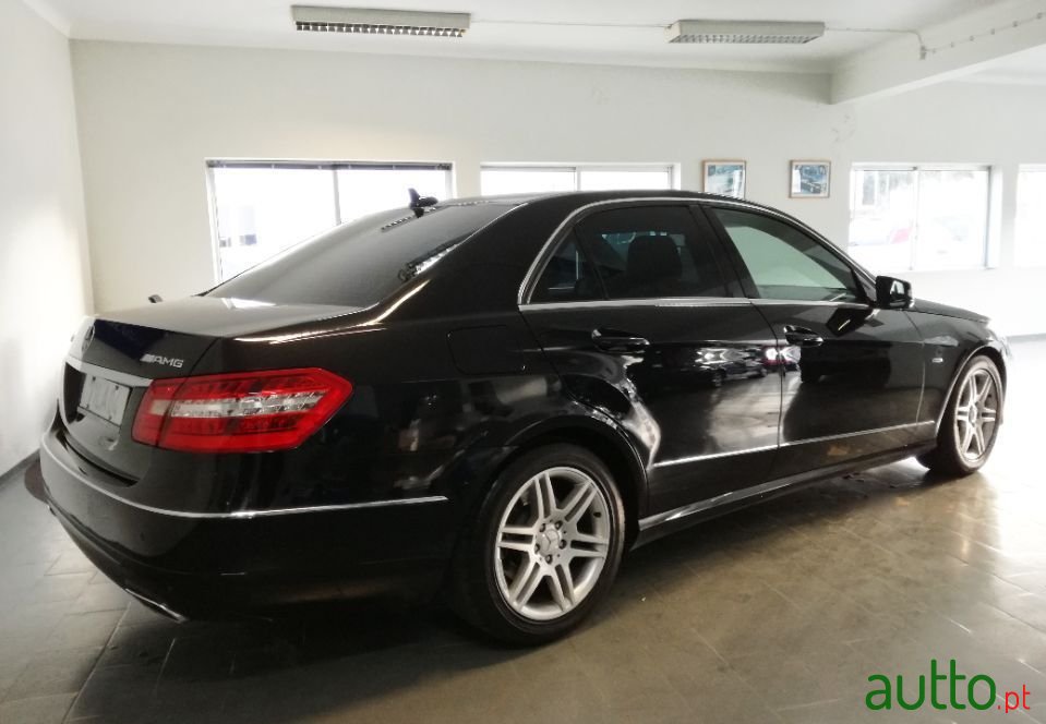 2010' Mercedes-Benz E-250 photo #6