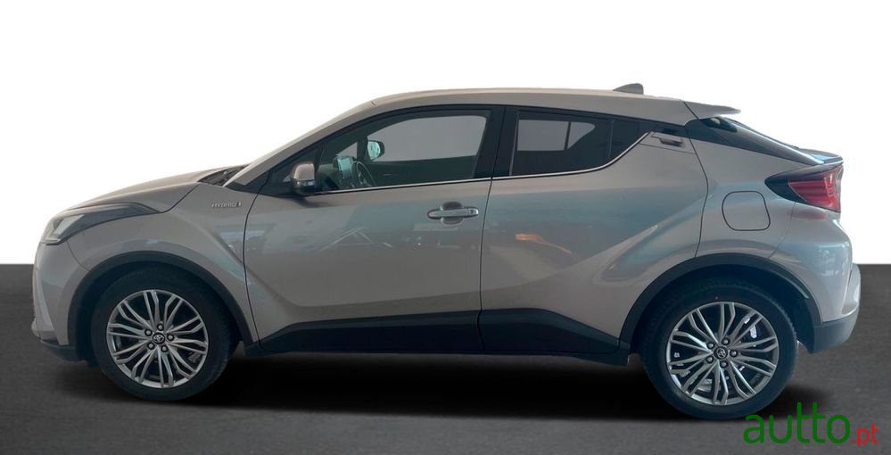 2022' Toyota C-HR photo #3