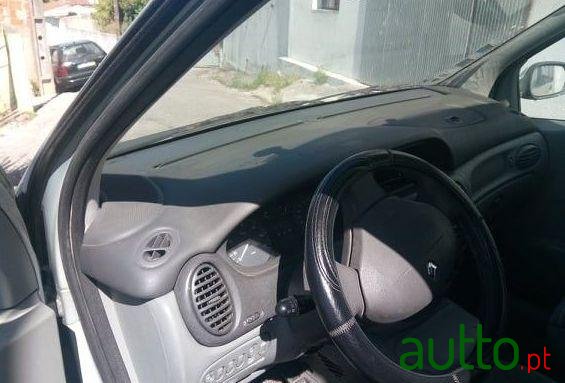 2001' Renault Scenic photo #3